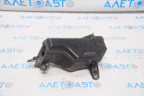 Lexus IS200 IS300 99-05 Underhood Fuse Box