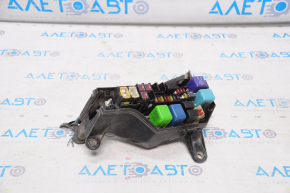 Lexus IS200 IS300 99-05 Underhood Fuse Box