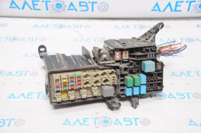 Lexus ES 330 underhood fuse box