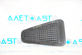 Plug floor covering Nissan Leaf 11-17 scratches