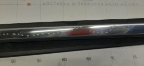 Upper rear right door molding Jeep Compass 17- chrome with glass seal, scratches, for polishing