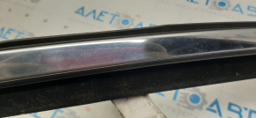 Glass seal with upper molding rear right Chrysler 200 15-17 chrome, minor scratches, for polishing
