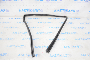 Rear right window seal for Nissan Rogue 2015