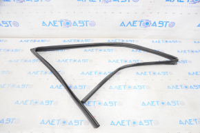Front left windshield seal for Nissan Rogue 2015