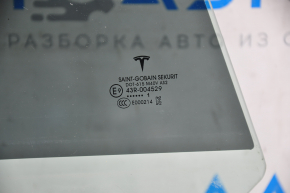 Tesla Model 3 Rear Right Door Glass 18- Scratches