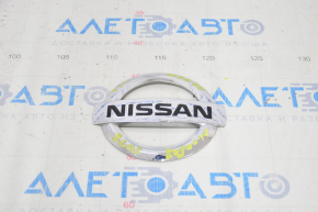 Nissan Rogue 14-20 Tailgate Badge Chrome Defect