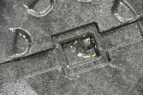 Foam plastic under the Chevrolet Cruze 11-15 tool tear