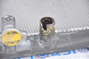 Radiator cooling water Lexus RX350 10-15 broken nose