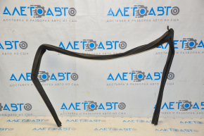 Front right glass seal Ford Explorer 11-19