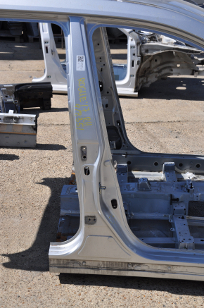Body pillar central right Nissan Rogue 14-20 on the body, bumps
