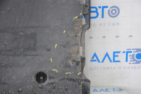 Right underbody protection VW Jetta 19 - worn, tears