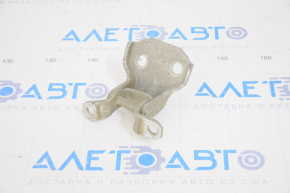 Upper rear right door hinge for a Subaru b9 Tribeca