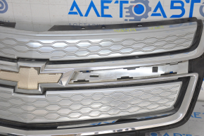 Grille radiator grill with emblem Chevrolet Volt 11-15 sand, emblem is glued