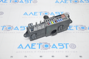 Fuse block under the dashboard right Chevrolet Volt 11-15