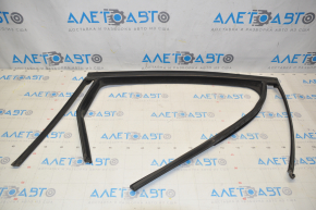 Rear right glass seal Kia Sorento 16-17