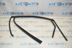 Rear right glass seal Kia Sorento 16-17