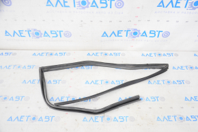 Rear left window seal for Lexus ES300 ES330