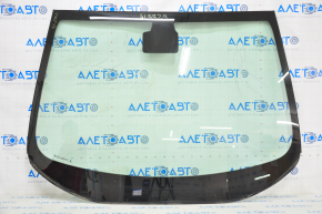 Chevrolet Volt 16 windshield - chipped