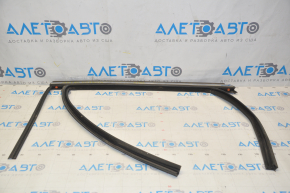 Upper rear left door molding Ford Fusion mk5 13-20 chrome with glass seal, scratches, for polishing