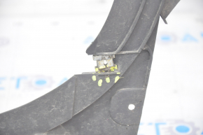 Jeep Compass 17-21 front bumper lip is worn, tears, cracked ribs