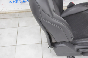 Passenger seat Jeep Compass 17- without airbag, mechanical, combined leather black + cloth, needs cleaning, broken zipper