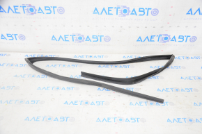 Front right glass seal for Lexus Hs250h 10-12
