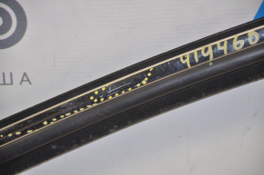 Upper front left door molding Ford Edge 15 - chrome with glass seal, scratches, for polishing