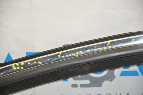 Upper front left door molding Ford Edge 15 - chrome with glass seal, scratches, for polishing