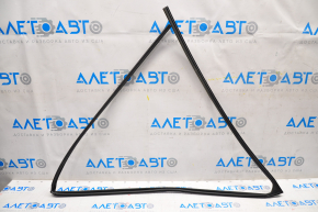 Front left glass seal Subaru Outback 20-23