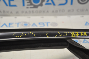 Upper door molding front right VW Passat b7 12-15 USA chrome with glass seal, minor scratches