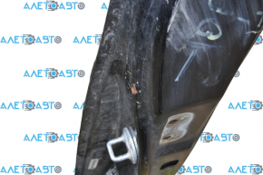 The central left body pillar of Kia Optima 11-15 is sawn off, butt