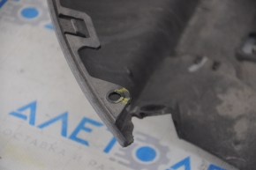 Tesla Model S 12-15 pre-rest rear bumper protection is worn, the mount is broken
