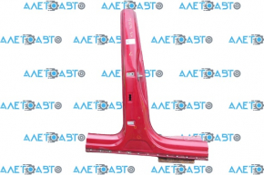 The central right body pillar of VW Tiguan 18-24 is sawn off, butts