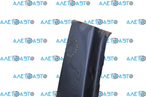 The central right body pillar of Toyota Prius V 12-17 is sawn off, dented