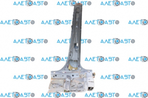 The central right body pillar of Toyota Prius V 12-17 is sawn off, dented