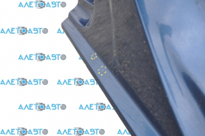 The central right body pillar of VW Jetta 11-18 USA is sawn off, dent, bumps