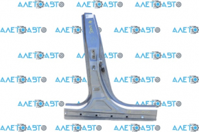 The central right body pillar of Hyundai Sonata 11-15 is sawn off, pokes