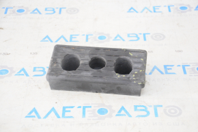 Tesla Model S 12-20 rear left jack is dented, torn