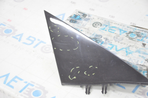 Mirror cover triangle outer front right Tesla Model 3 18- black gloss, scratches