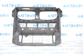BMW X5 E70 11-13 radiator duct rest break. cover broken