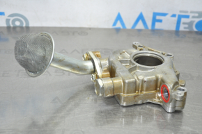 Oil pump of internal combustion engine Nissan Maxima A36 16- with oil receiver, defect of oil receiver