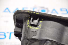 VW Jetta 11-18 USA fuel filler flap housing complete, latch broken