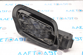 VW Jetta 19 Fuel Filler Cap Housing - Without Seal
