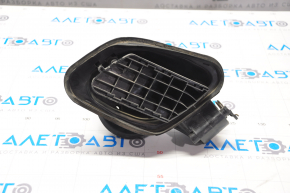 Ford Focus mk3 11-18 5d fuel filler flap housing broken mount