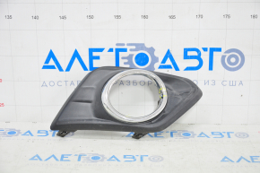 Nissan Rogue 14-16 right fog light frame cracked