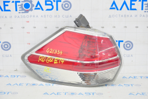 Light outer wing left Nissan Rogue 14-16 missing chip, sand