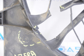 The radiator shroud diffuser is bare for a Hyundai Azera 12-17, cracked, no fragments.