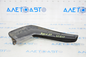 Rear right mudguard Toyota Highlander 14-19 is blown up, scratches