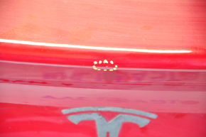 Trunk lid bare Tesla Model 3 18-20 red PMMR, scratches, pokes, scratches on the edge