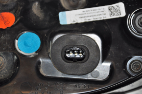 Light inside trunk lid left Tesla Model 3 18- type 2, scratches
